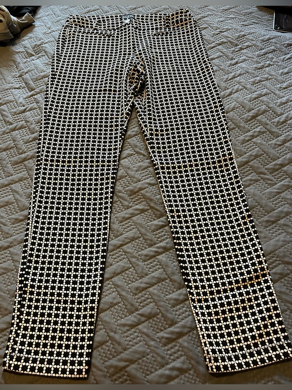 Soho Apparel Black and White Geometric Women’s Pants Size 8
